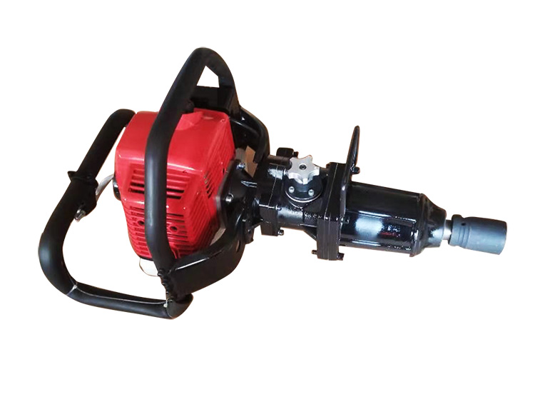 NLB-550型手(shou)提式内(nèi)燃螺栓(shuān)扳手 
