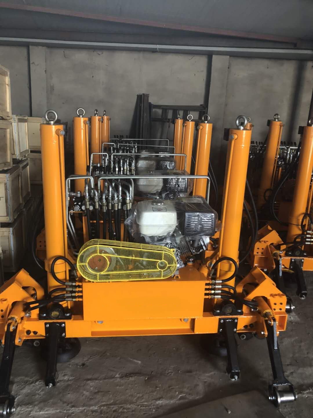 YQBJ-300x125型(xing)高行程(cheng)液壓起(qi)撥道機(jī)