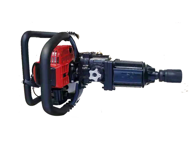 NLB-550型手(shǒu)提式内(nèi)燃螺栓(shuān)扳手