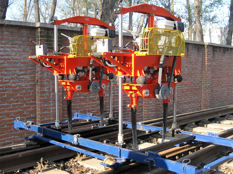 YCD-4型液壓道岔搗(dao)固機