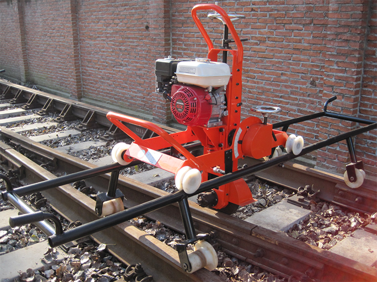 NCM-4.0型内燃道岔打(dǎ)磨機 